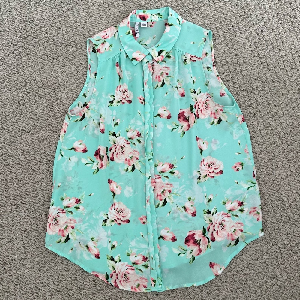Elle Floral Sleeveless Button-up Blouse